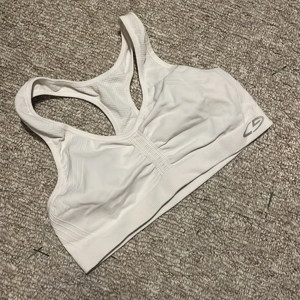 Girls C9 by Champion Athletic White Racerback Sports Bra- Like New Sz L